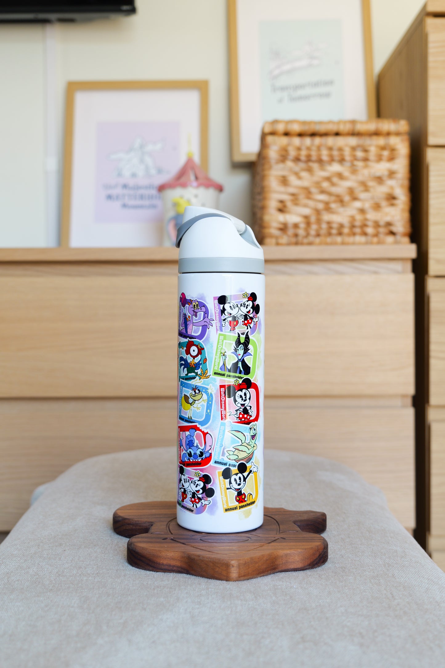 32oz Passholder - STITCH HAS BEEN REPLACED BY NEW MAY MAGNET